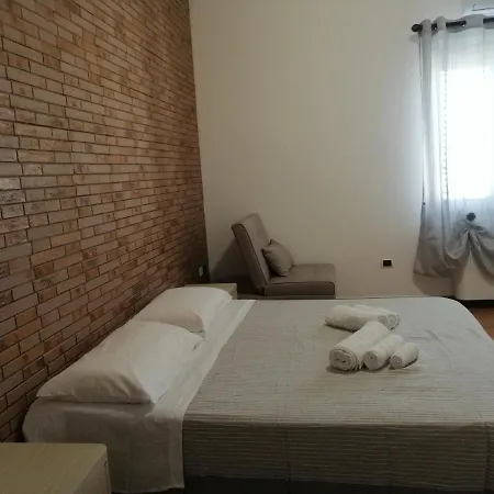 Konukevi Domo Biriala 3*
